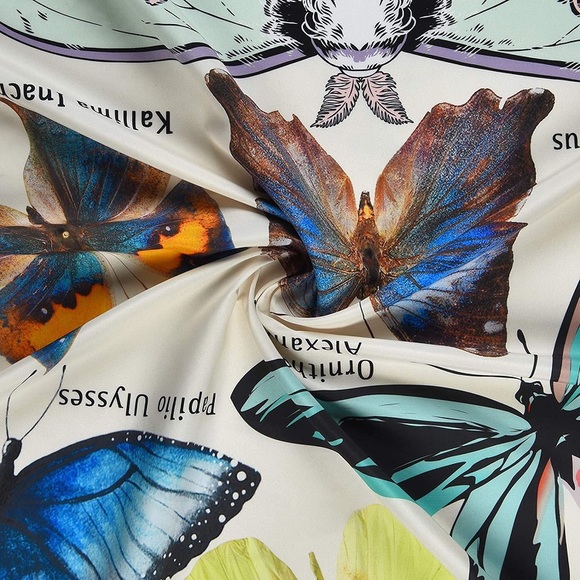 Butterfly Botanical Floral Tapestry Vintage Tapestry Bed/Wall/Outdoor Decoration - Picture 5 of 7